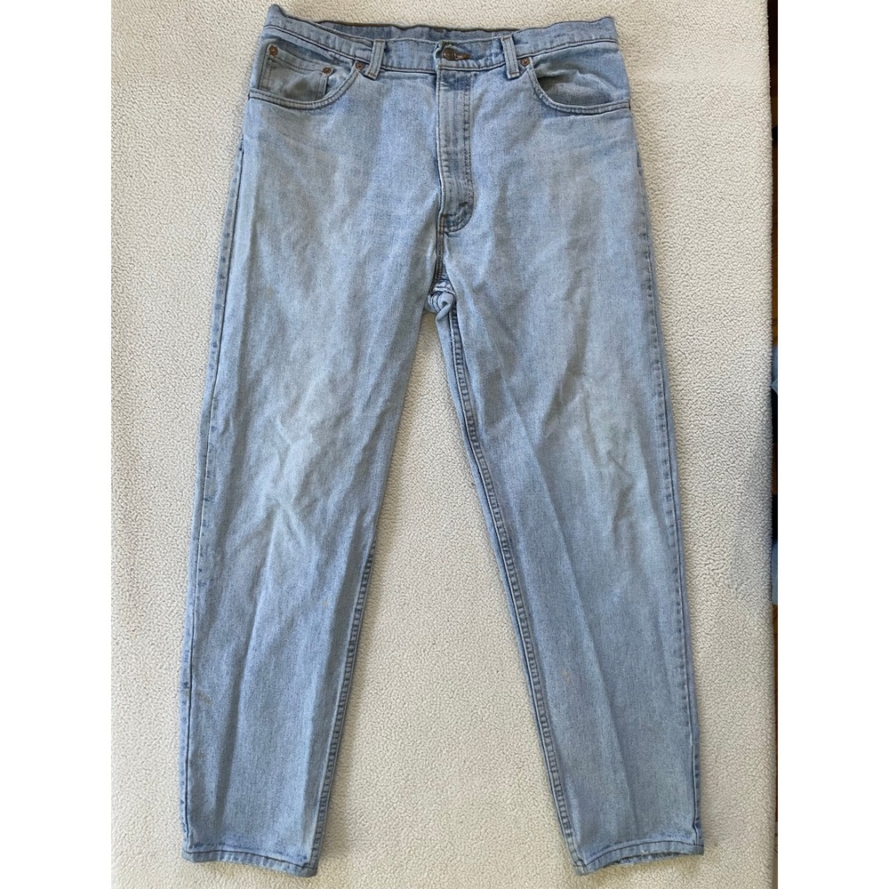 Distressed 90s Made in USA Levi's Men 36x32 Jeans Light Wash Relaxed Tapered 550